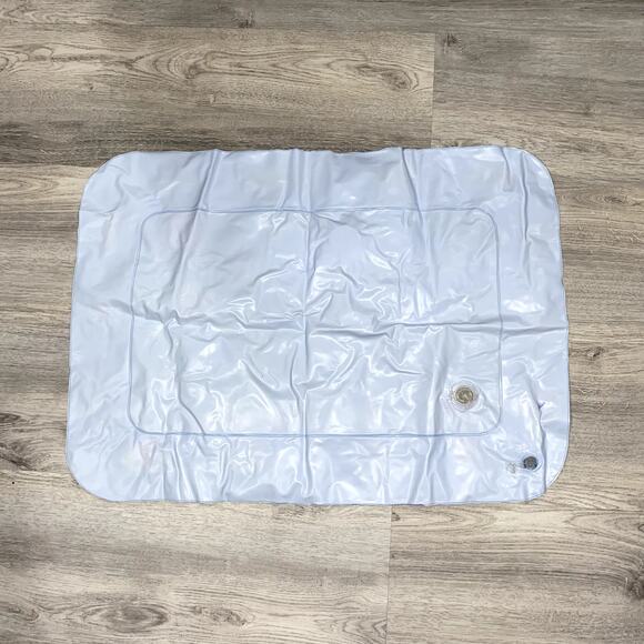 Baby's Inflatable Water Play Mat Ocean Sea Life Tummy Time Toy (27.5x20 in) - Picture 4 of 4